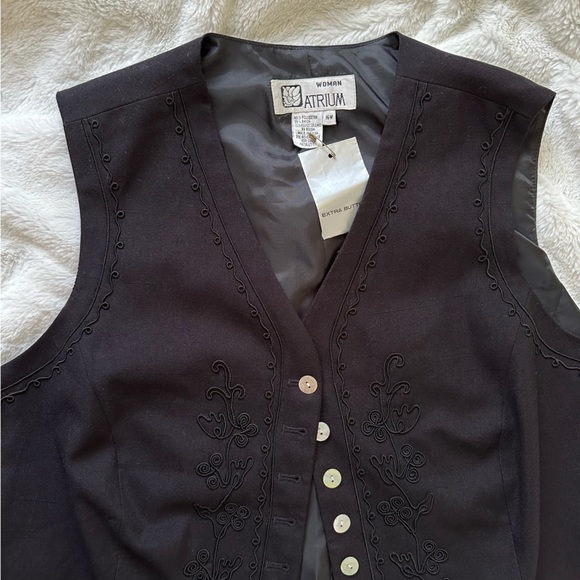 Vintage Whimsigoth Black Vest Floral Embroidered Plus Size 16W Abalone Button Up - Picture 3 of 11